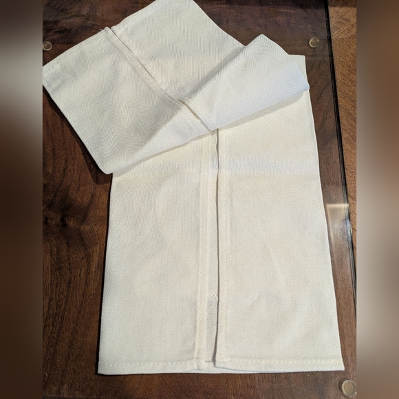 2/$18 NWOT Frenchie Holiday Hand Towel - Picture 3 of 5